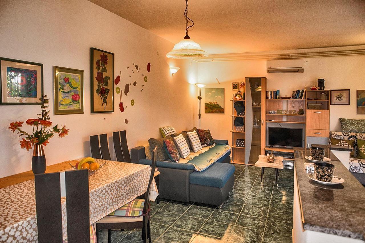 Apartment Lori Fažana Екстериор снимка