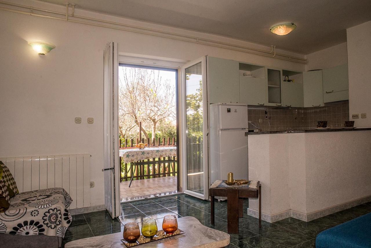 Apartment Lori Fažana Екстериор снимка