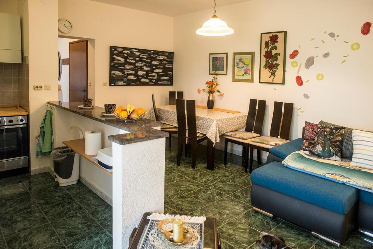 Apartment Lori Fažana Екстериор снимка