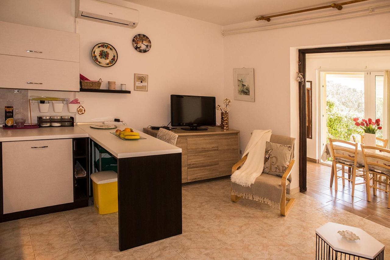 Apartment Lori Fažana Екстериор снимка