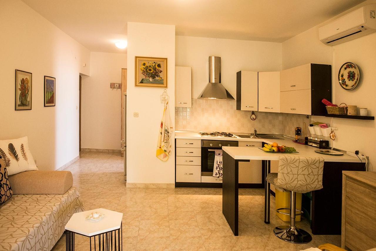 Apartment Lori Fažana Екстериор снимка