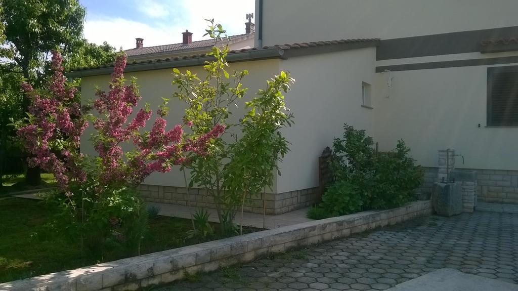 Apartment Lori Fažana Екстериор снимка