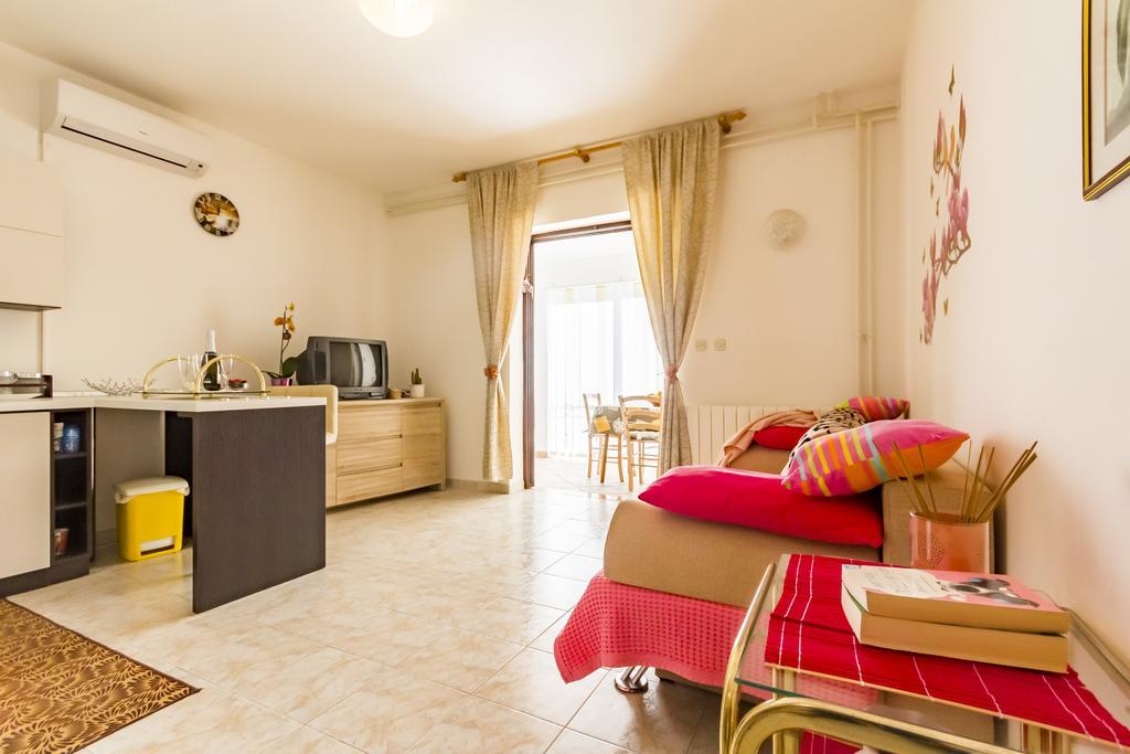 Apartment Lori Fažana Екстериор снимка