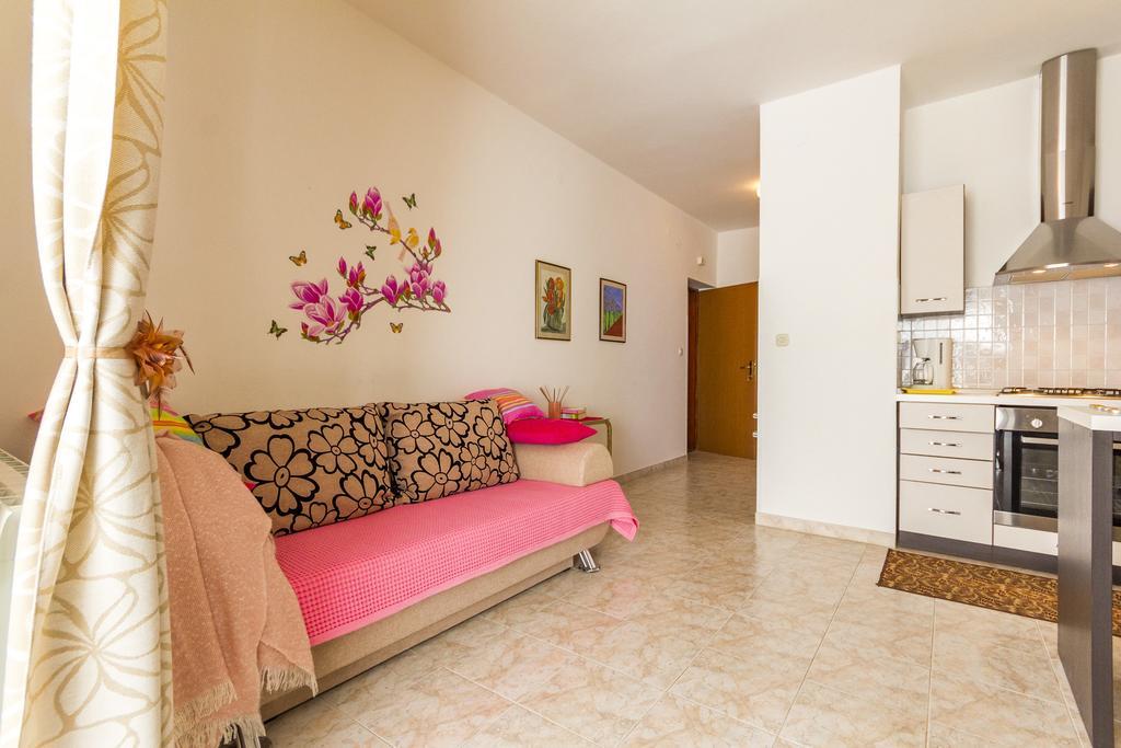 Apartment Lori Fažana Екстериор снимка