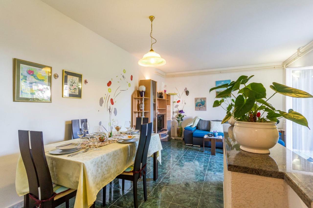 Apartment Lori Fažana Екстериор снимка