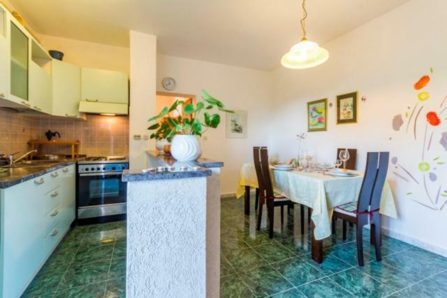 Apartment Lori Fažana Екстериор снимка